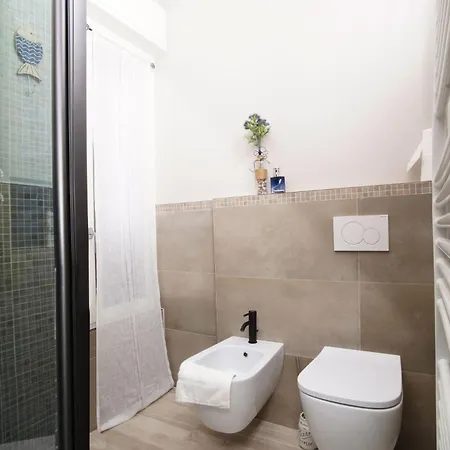 Daire Monterosso Garden House *